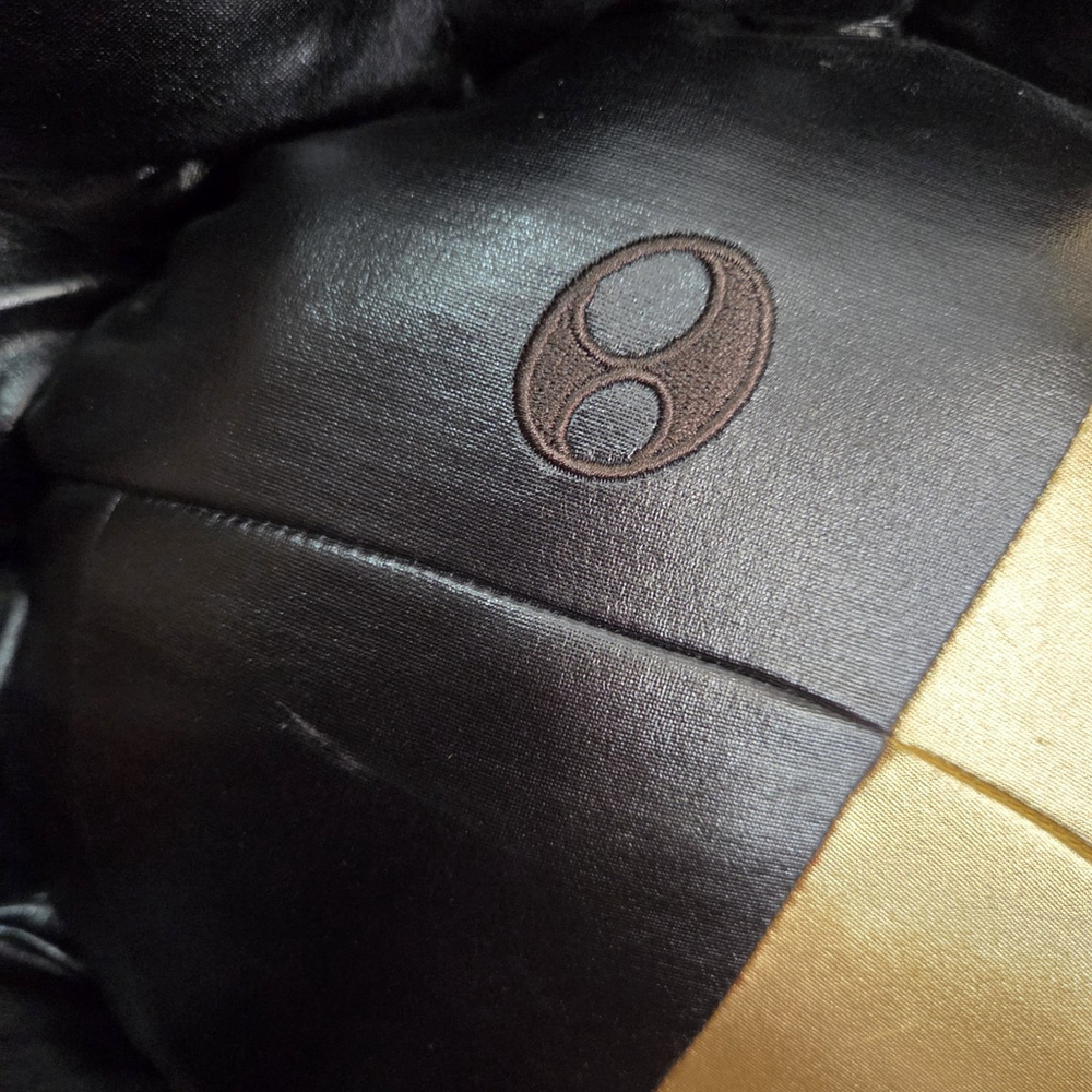 RARE Hikaru x Takashi Murakami Flower Cushion - Black and Gold - 60cm Pillow - Picture 7 of 9